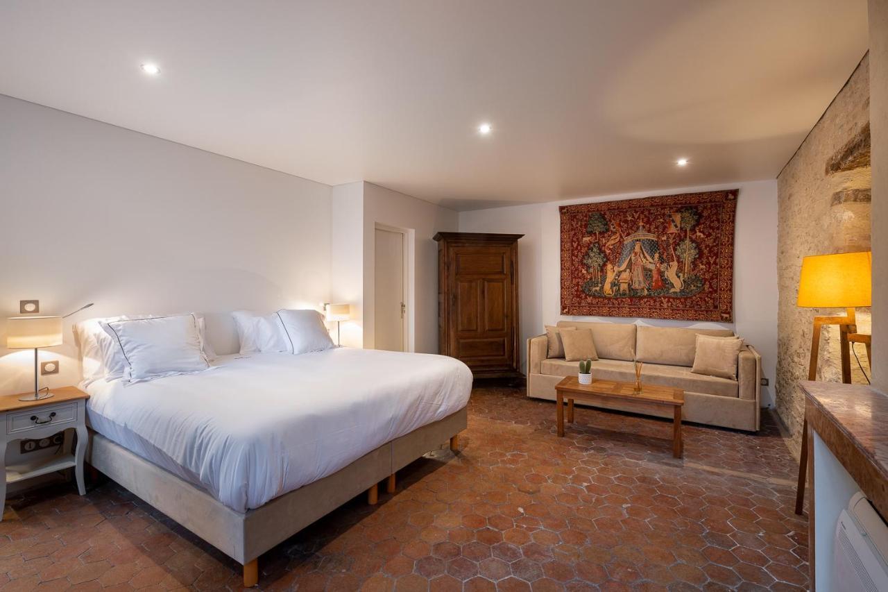 Les Remparts Hotels Et Demeures Historiques Бон Экстерьер фото