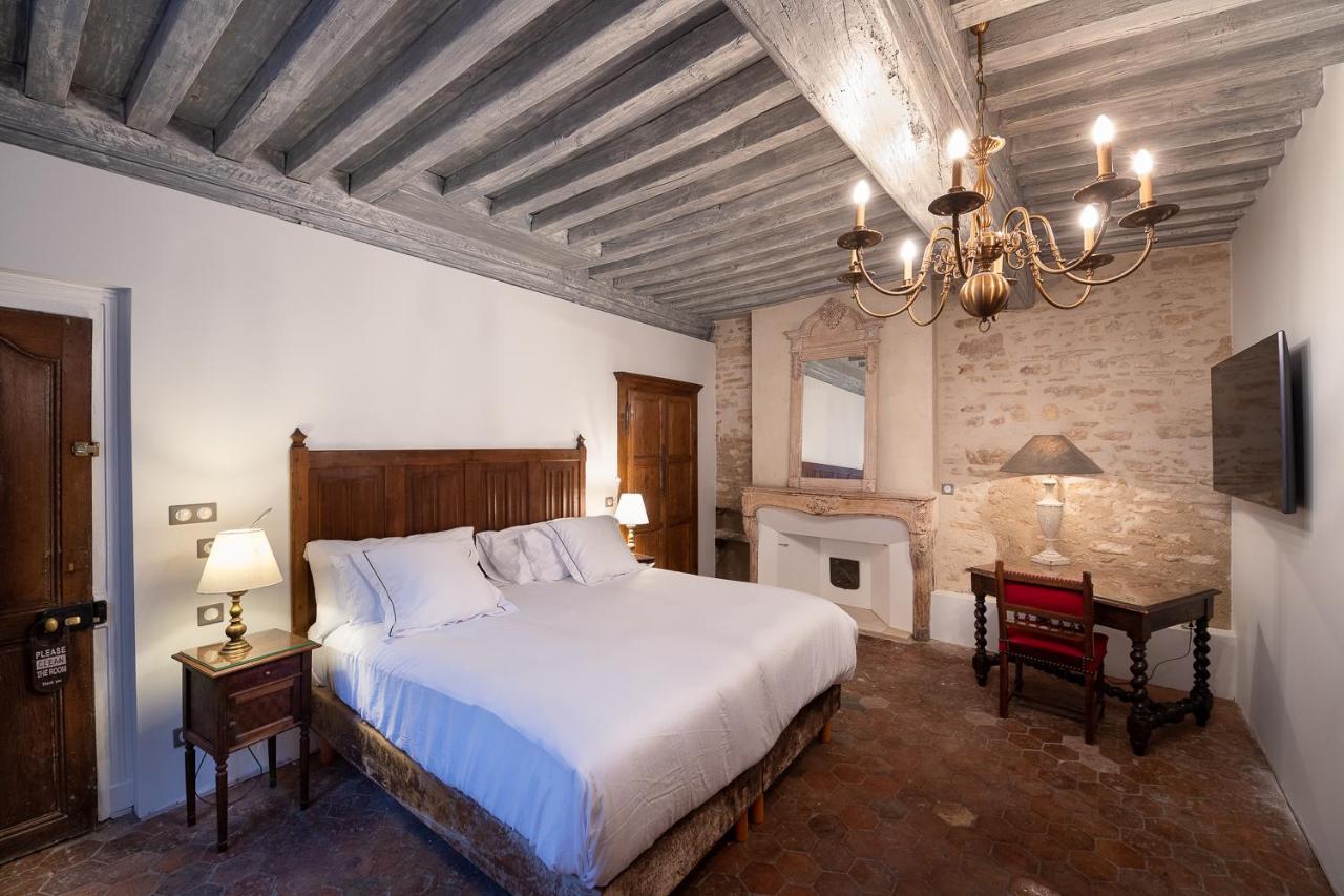 Les Remparts Hotels Et Demeures Historiques Бон Экстерьер фото