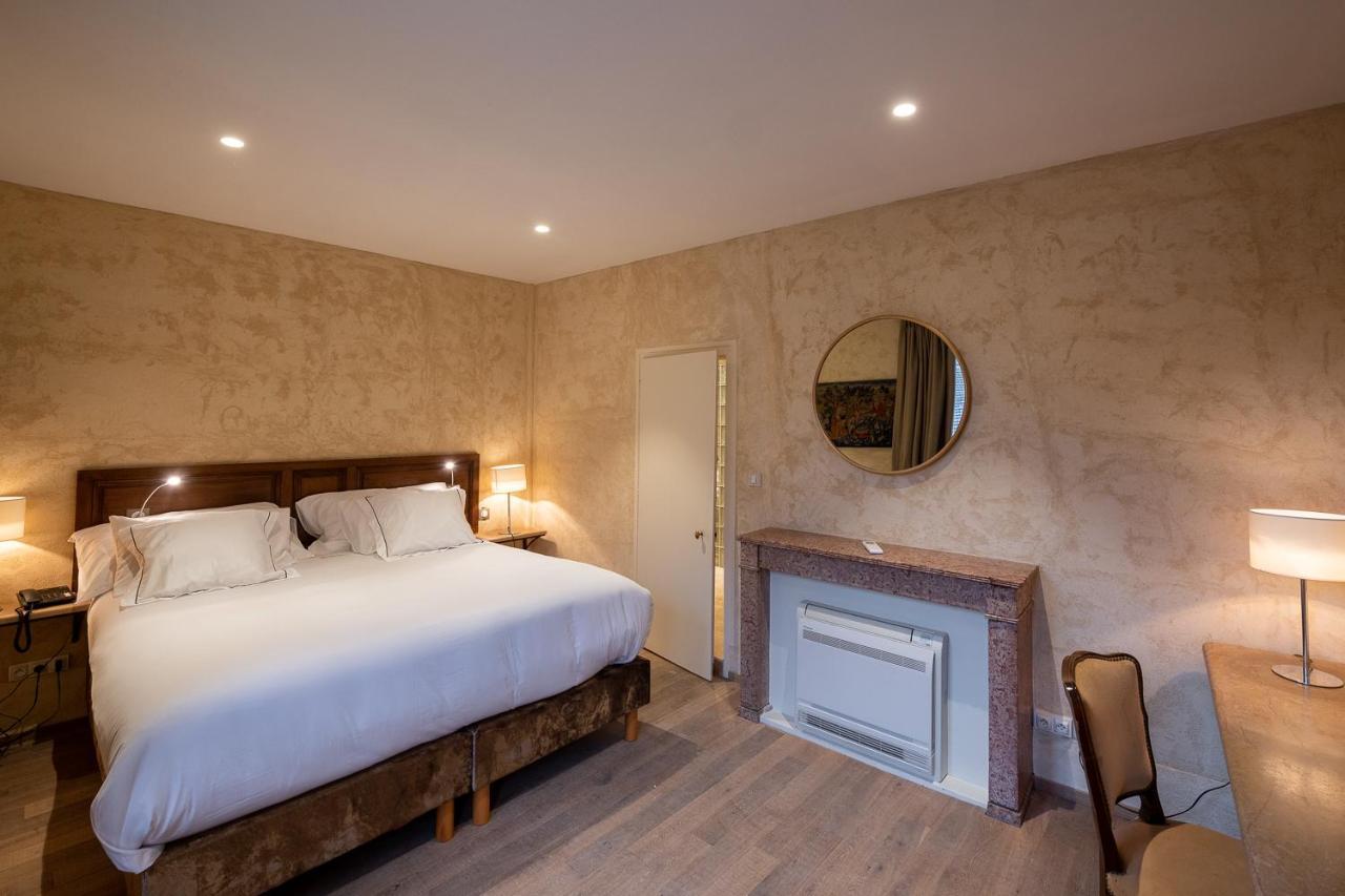Les Remparts Hotels Et Demeures Historiques Бон Экстерьер фото