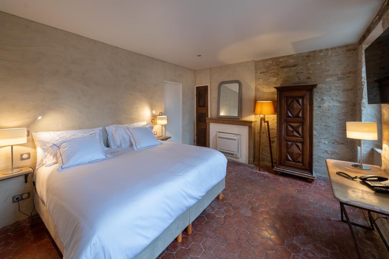 Les Remparts Hotels Et Demeures Historiques Бон Экстерьер фото