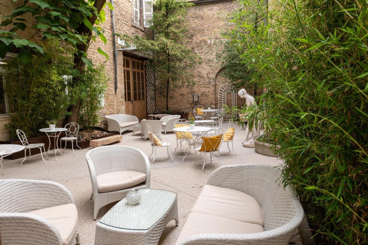 Les Remparts Hotels Et Demeures Historiques Бон Экстерьер фото