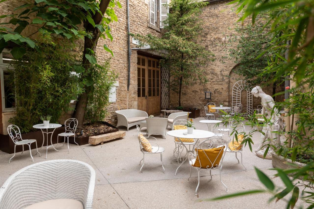 Les Remparts Hotels Et Demeures Historiques Бон Экстерьер фото
