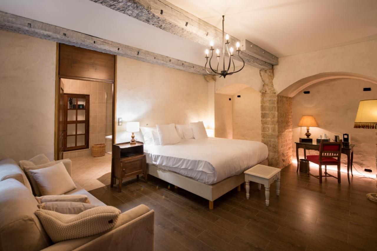 Les Remparts Hotels Et Demeures Historiques Бон Экстерьер фото
