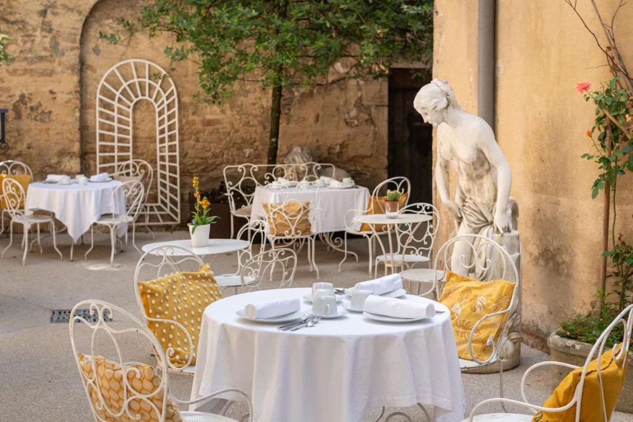 Les Remparts Hotels Et Demeures Historiques Бон Экстерьер фото