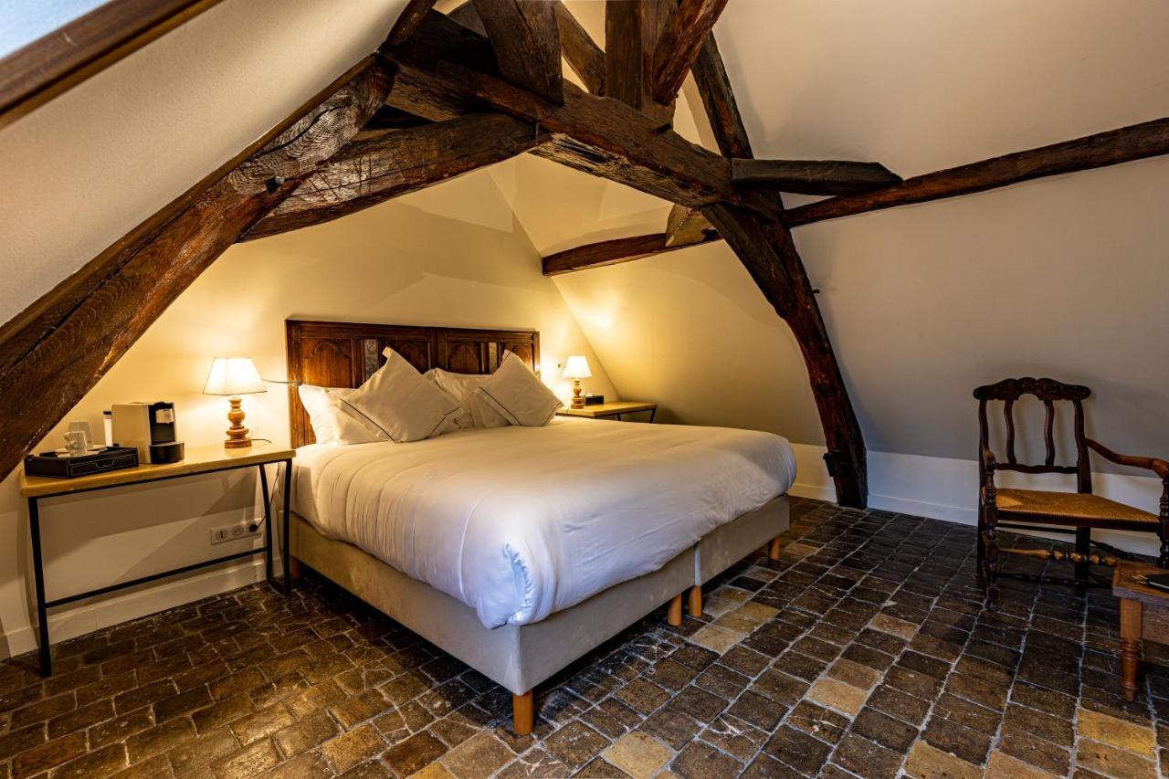 Les Remparts Hotels Et Demeures Historiques Бон Экстерьер фото