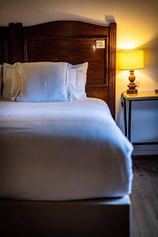 Les Remparts Hotels Et Demeures Historiques Бон Экстерьер фото