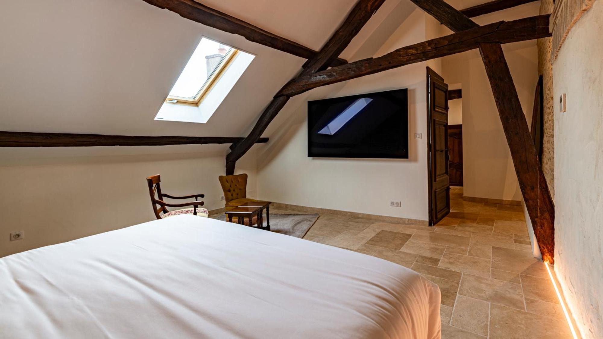 Les Remparts Hotels Et Demeures Historiques Бон Экстерьер фото