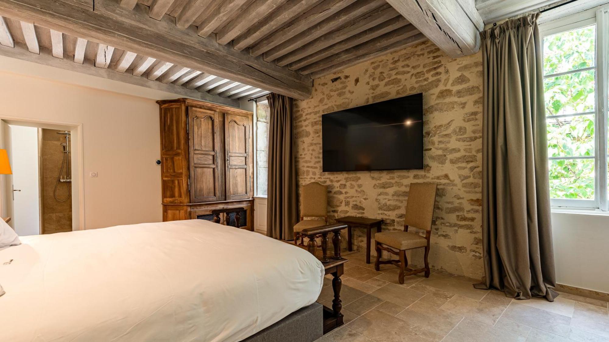 Les Remparts Hotels Et Demeures Historiques Бон Экстерьер фото